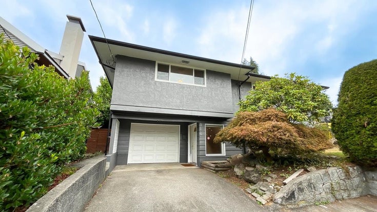 316 W Queens Road - Upper Lonsdale Single Family Residence for Sale, 4 Bedrooms (R3051457)