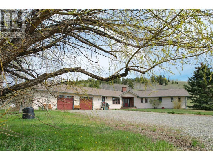 4221 LODGE ROAD - Lac La Hache House for sale, 5 Bedrooms (R2884240)