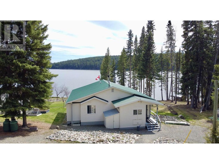 5786 TIMOTHY LAKE ROAD - Lac La Hache House for Sale, 2 Bedrooms (R2991974)
