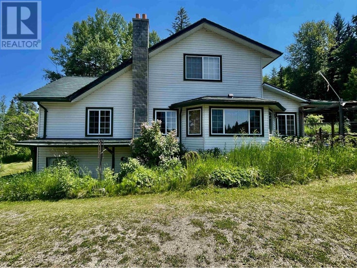 7310 S CANIM LAKE ROAD - 100 Mile House House for Sale, 7 Bedrooms (R3015238)