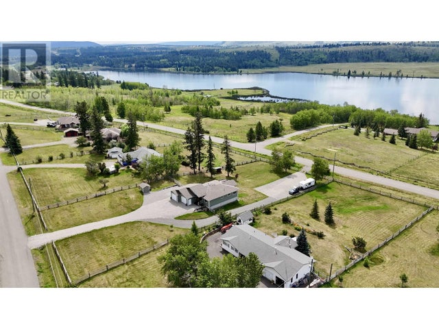 5164 LAKES ROAD - 108 Mile Ranch House for Sale, 3 Bedrooms (R3033131)