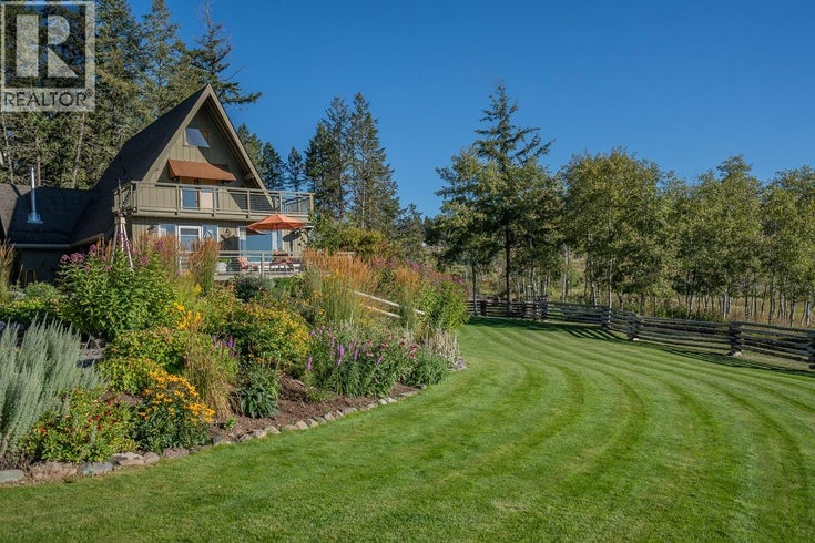 5058 BLOCK DRIVE - 108 Mile Ranch House for Sale, 3 Bedrooms (R3040530)