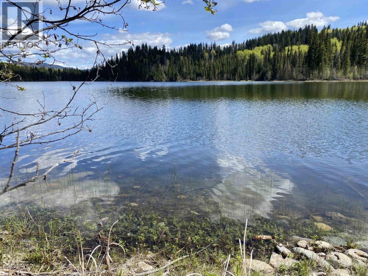8328 RAINBOW COUNTRY ROAD - Bridge Lake for Sale(R3057721)