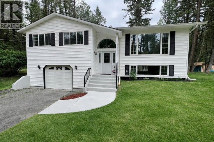 4983 SMITH ROAD - 108 Mile Ranch House for Sale, 3 Bedrooms (R3074401)