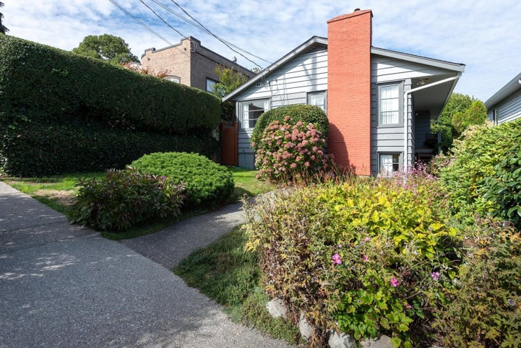 347 CUMBERLAND STREET - Sapperton House/Single Family for sale, 3 Bedrooms (R2621862)