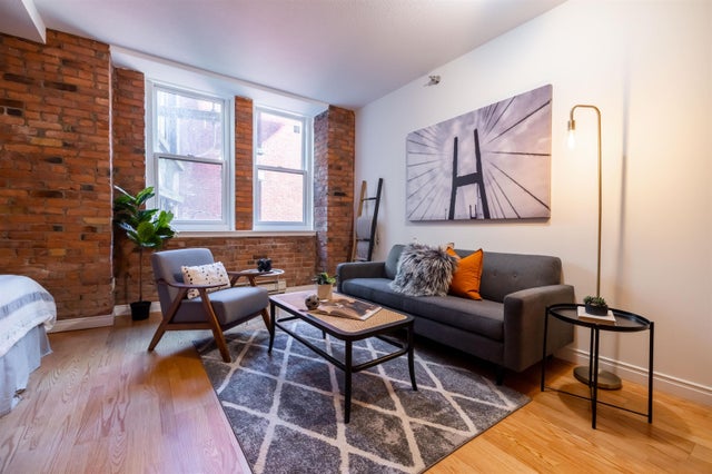 301 233 ABBOTT STREET - Downtown VW Apartment/Condo for sale(R2674038)