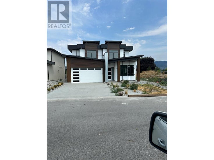 1720 Treffry Place - Summerland House for sale, 6 Bedrooms (10322935)