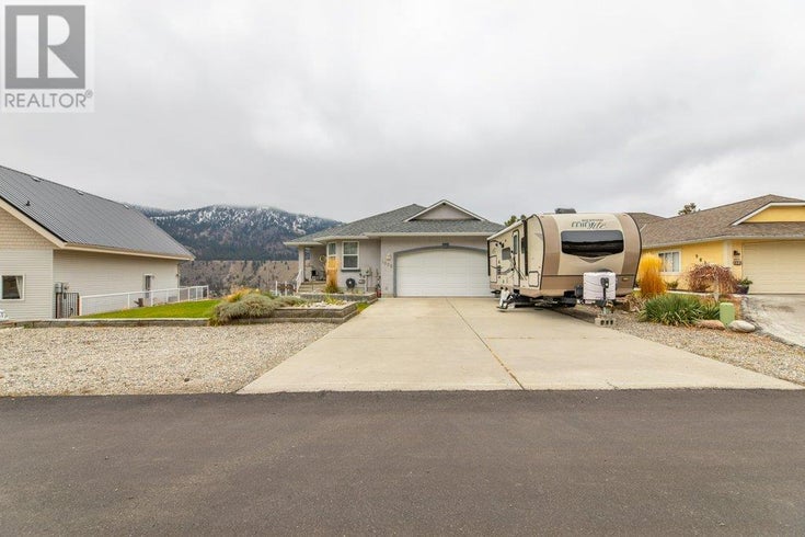 1002 Peachcliff Drive - Okanagan Falls House for sale, 4 Bedrooms (10330447)