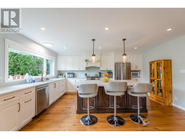 10903 BARCLAY Street - Summerland House for Sale, 4 Bedrooms (10350604)