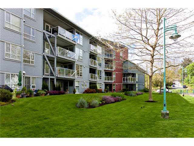 411 1880 E Kent Ave South Avenue - South Marine Apartment/Condo, 2 Bedrooms (V949212)