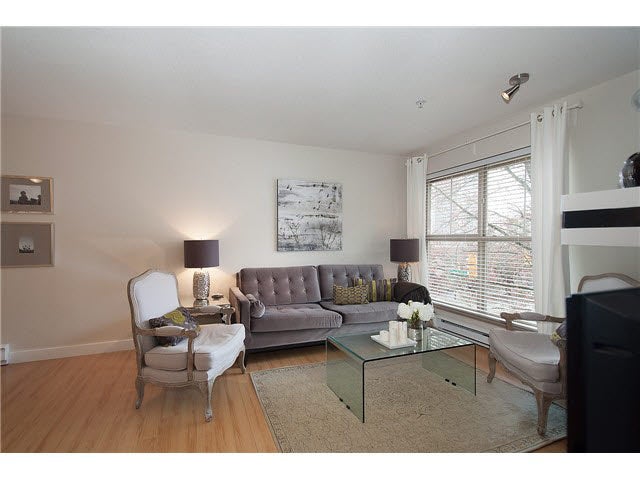 C9 332 Lonsdale Avenue - Lower Lonsdale Apartment/Condo, 2 Bedrooms (V1102755)