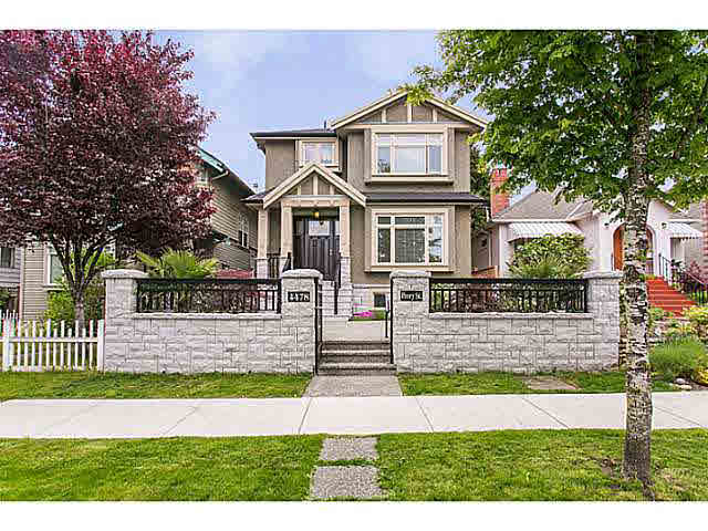 4478 Perry Street - Victoria VE House/Single Family, 5 Bedrooms (V1125858)