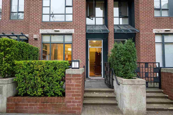 2270 Redbud Lane - Kitsilano Townhouse, 2 Bedrooms (R2508791)