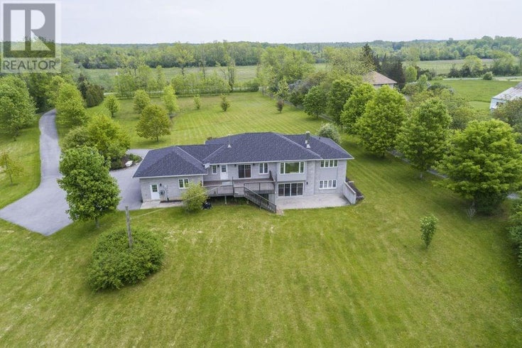 155 MELVILLE ROAD - Prince Edward County House for sale, 3 Bedrooms (179729)