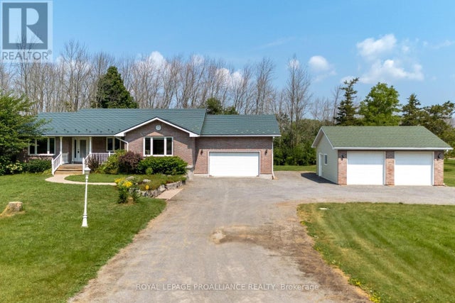 32 PIERCE ROAD - Prince Edward County (hallowell Ward) House for Sale, 3 Bedrooms (X9246230)