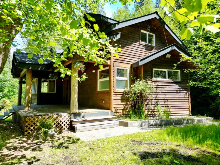 722 WEST BAY ROAD - Gambier Island House with Acreage for sale, 3 Bedrooms (R2875967)