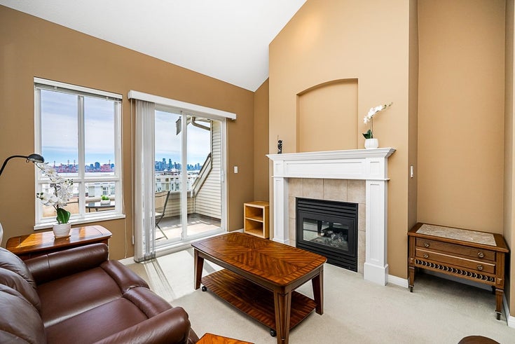 304 365 E 1ST STREET - Lower Lonsdale Apartment/Condo for sale, 2 Bedrooms (R2952693)