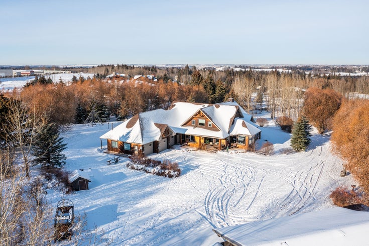 Stunning acreages close to the City 