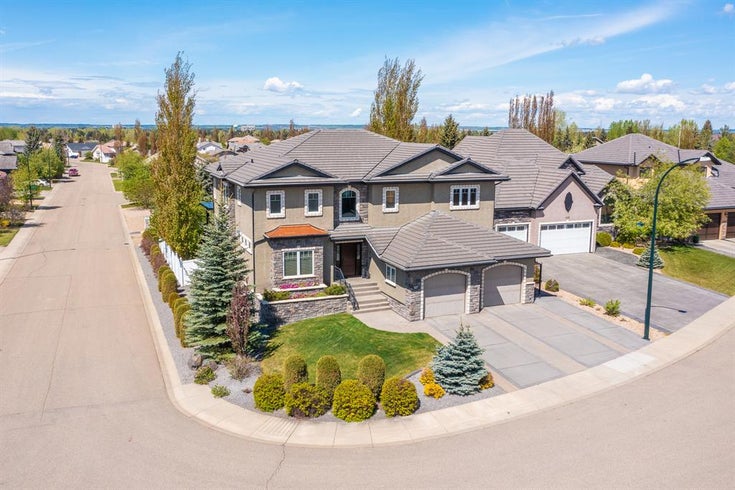 Welcome to 107 Alexander Crescent!