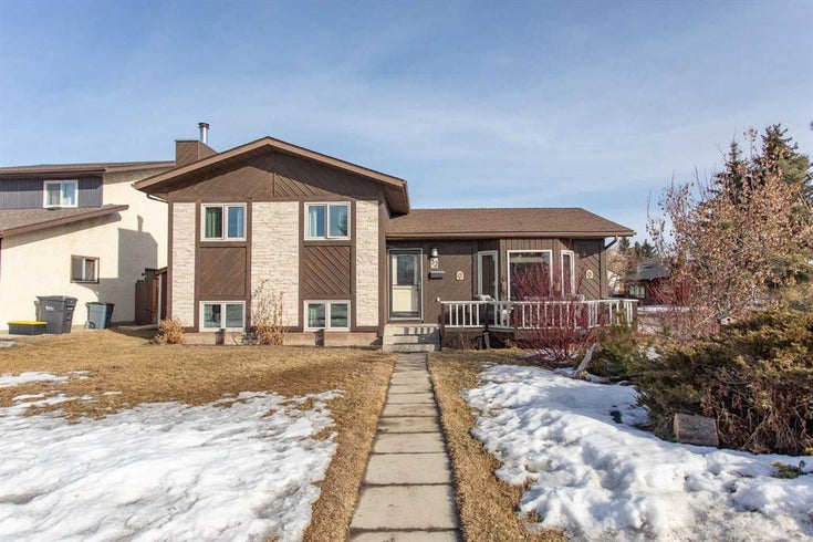 32 Drake Close - Welcome to this beautiful 4 Level Split