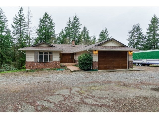 3139 207A STREET - Brookswood Langley House with Acreage, 3 Bedrooms (R2032390)