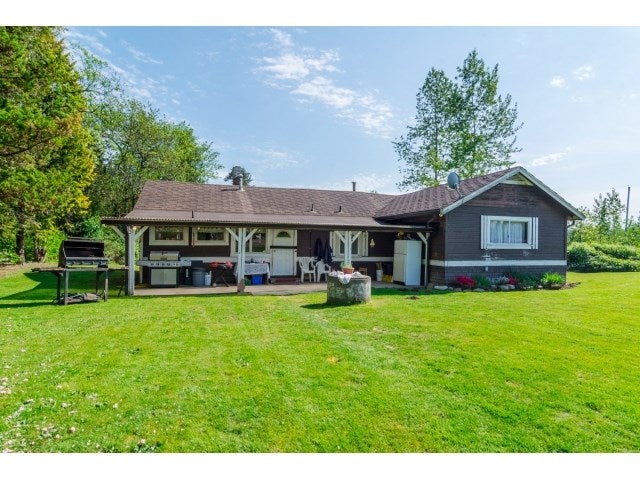 9857 MCKINNON CRESCENT - Fort Langley House with Acreage, 3 Bedrooms (R2060733)