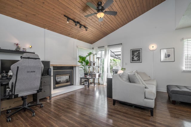 19212 Fairway Drive - Cloverdale BC Townhouse for Sale, 2 Bedrooms (R2986285)