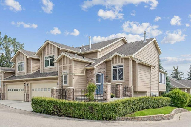 18 Varsity Estates Park NW - Varsity Row/Townhouse for Sale, 3 Bedrooms (A2243682)