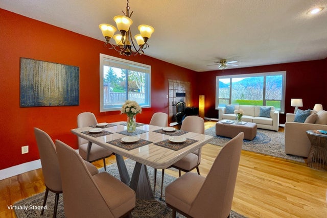 6303 Fairway Avenue - Sechelt District Single Family Residence for Sale, 3 Bedrooms (R2970366)