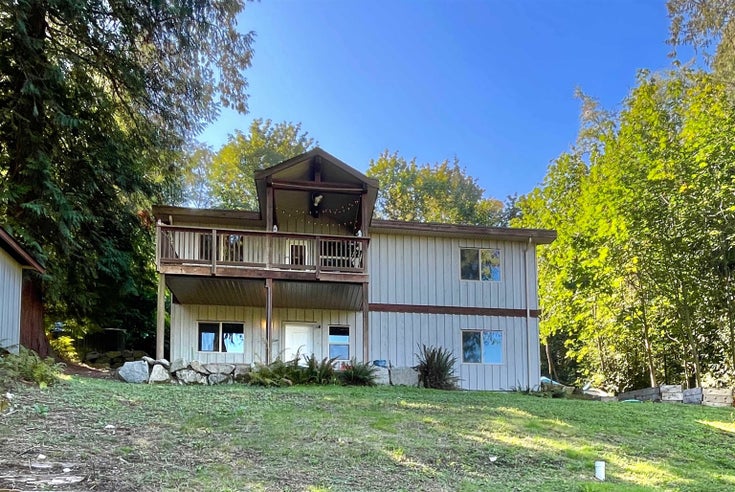 6018 Fairway Avenue - Sechelt District Single Family Residence for Sale, 4 Bedrooms (R2986384)