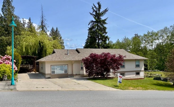 5916 St. Andrews Place - Sechelt District Single Family Residence for Sale, 3 Bedrooms (R3009007)