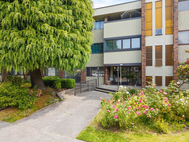 104 - 1320 Fir Street - White Rock Apartment/Condo for Sale, 2 Bedrooms (R3014568)