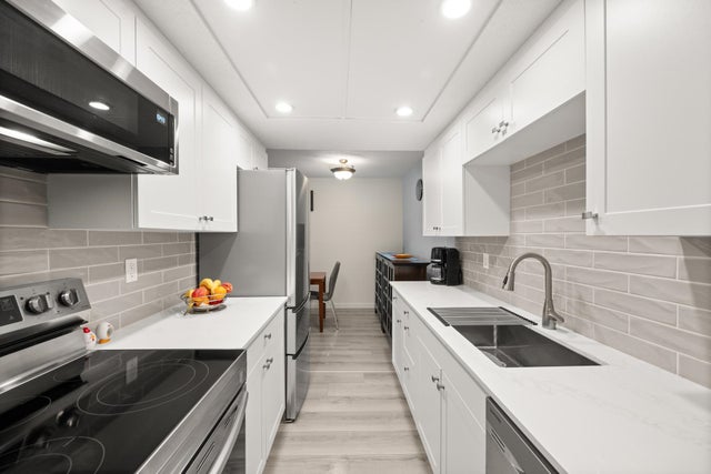 104 - 1320 Fir Street - White Rock Apartment/Condo for Sale, 2 Bedrooms (R3033100)