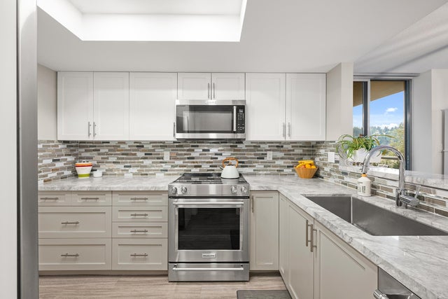 1004 - 200 Newport Drive - North Shore Pt Moody Apartment/Condo for Sale, 2 Bedrooms (R3038854)