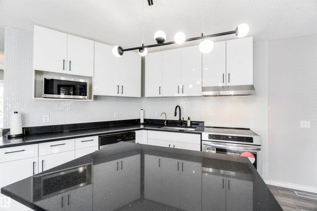8304 157 AV NW - Belle Rive Detached Single Family for Sale, 3 Bedrooms (E4451853)