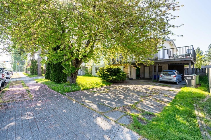 11820 King Road - Ironwood Single Family Residence, 5 Bedrooms (R3000579)