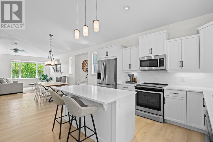 2550 Copper Ridge Drive - West Kelowna House for Sale, 5 Bedrooms (10354652)