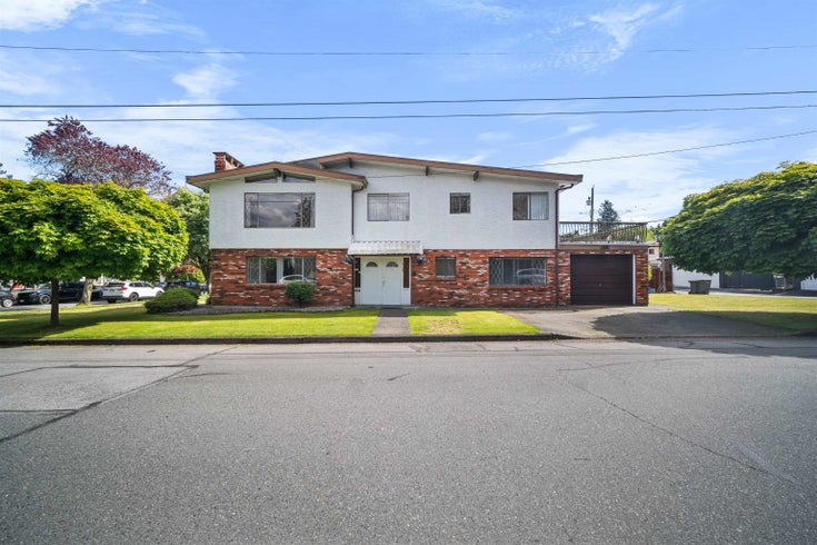 3120 Parker Street - Renfrew VE Single Family Residence, 5 Bedrooms (R3005537)