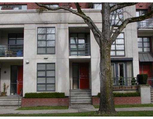 2291 W 12TH AV - Kitsilano Townhouse, 3 Bedrooms (V671224)