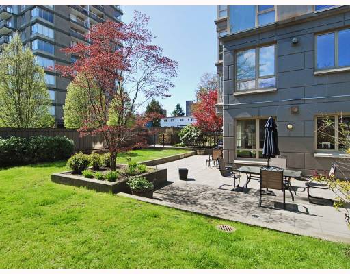 # 102 1316 W 11TH AV - Fairview VW Apartment/Condo, 1 Bedroom (V763636)