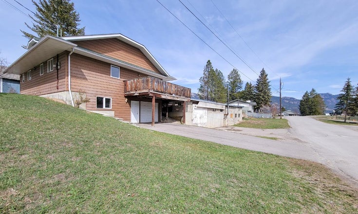 2031 13TH AVENUE - Invermere House for sale, 2 Bedrooms (2470343)
