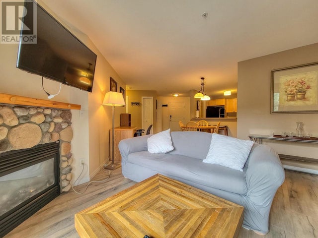 4875 RADIUM  Boulevard Unit# 207 - Radium Hot Springs Apartment for sale, 2 Bedrooms (2480042)