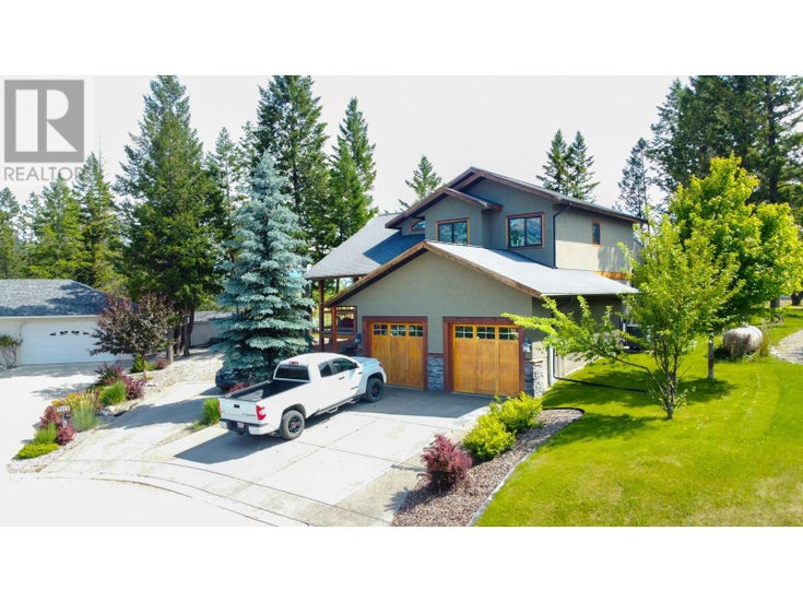 640 UPPER LAKEVIEW Road Unit# 29 - Invermere House for Sale, 4 Bedrooms (10348469)
