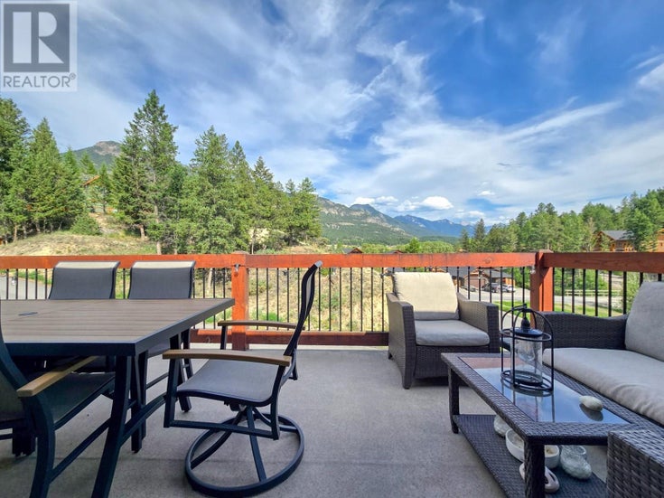 989 SWANSEA VIEW Road Unit# 22 - Windermere Row / Townhouse for Sale, 3 Bedrooms (10351645)