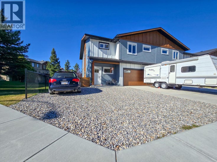 4830 Ridge Road Unit# 4 - Radium Hot Springs Row / Townhouse for Sale, 4 Bedrooms (10365434)