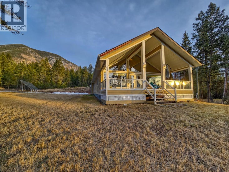 5226 Juniper Heights Road - Invermere House for Sale, 4 Bedrooms (10372849)