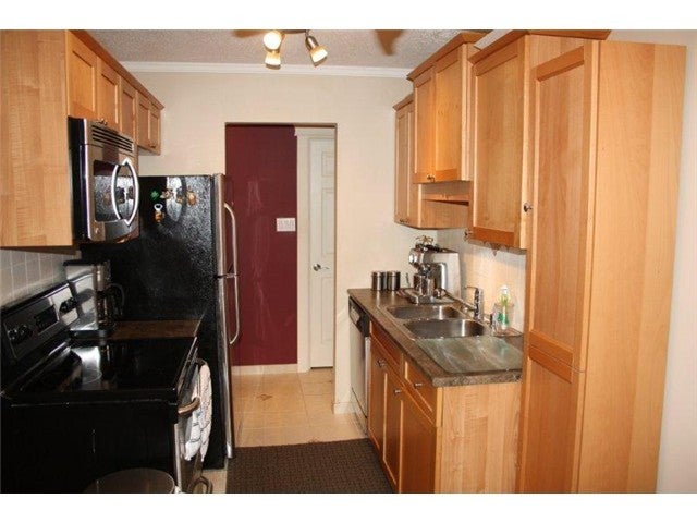 # 110 225 W 3RD ST - Lower Lonsdale Apartment/Condo for sale, 2 Bedrooms (V1026368)