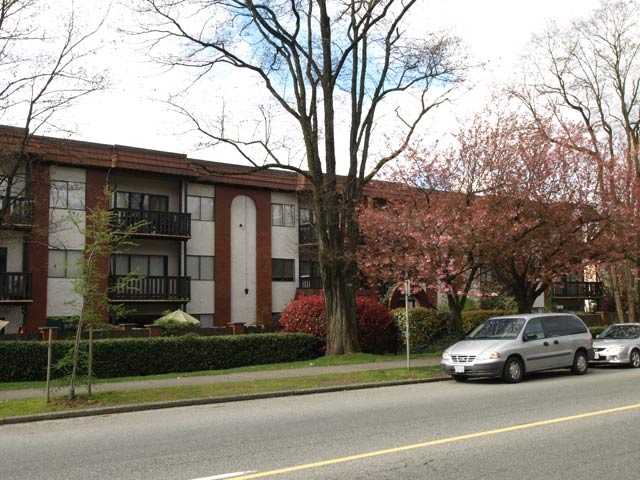 # 110 225 W 3RD ST - Lower Lonsdale Apartment/Condo, 2 Bedrooms (V819371)