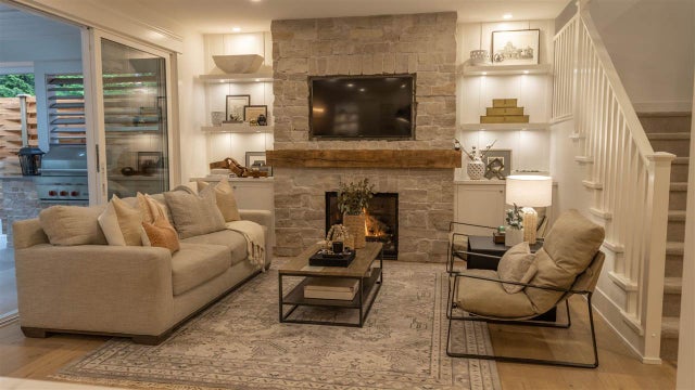 75 Holly Drive  - Heritage Mountain Single Family Residence(R2584376)