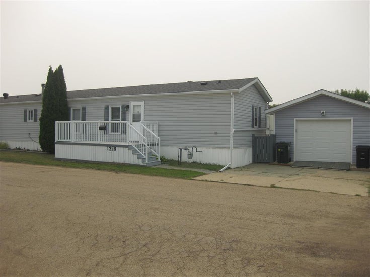 Sherwood Park - Lakeland Village Manufactured Home, 3 Bedrooms (E4132772)